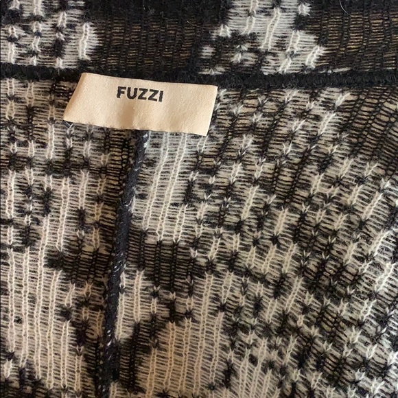 Designer sweater - Picture 3 of 3